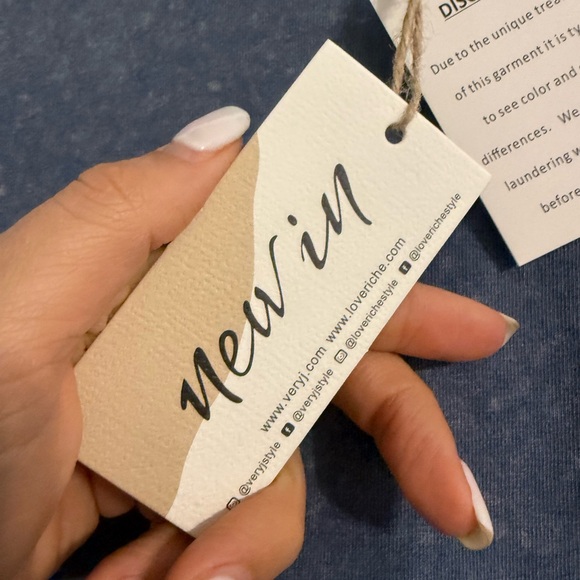 Washed Long Sleeve Tee with Pocket - Picture 7 of 8